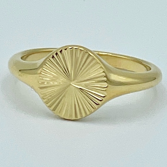 14k Gold Dipped Round Signet Ring – Chunky, Artisan Made, Size 6 - Picture 5 of 10